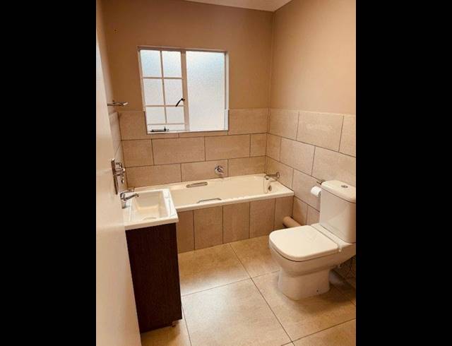 3 BEDROOM TOWNHOUSE FOR SALE IN MONTANA